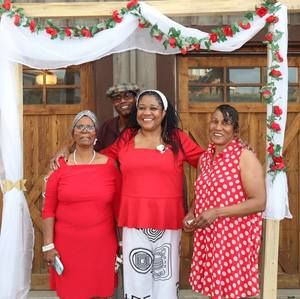 Meet your Posher, Debbie